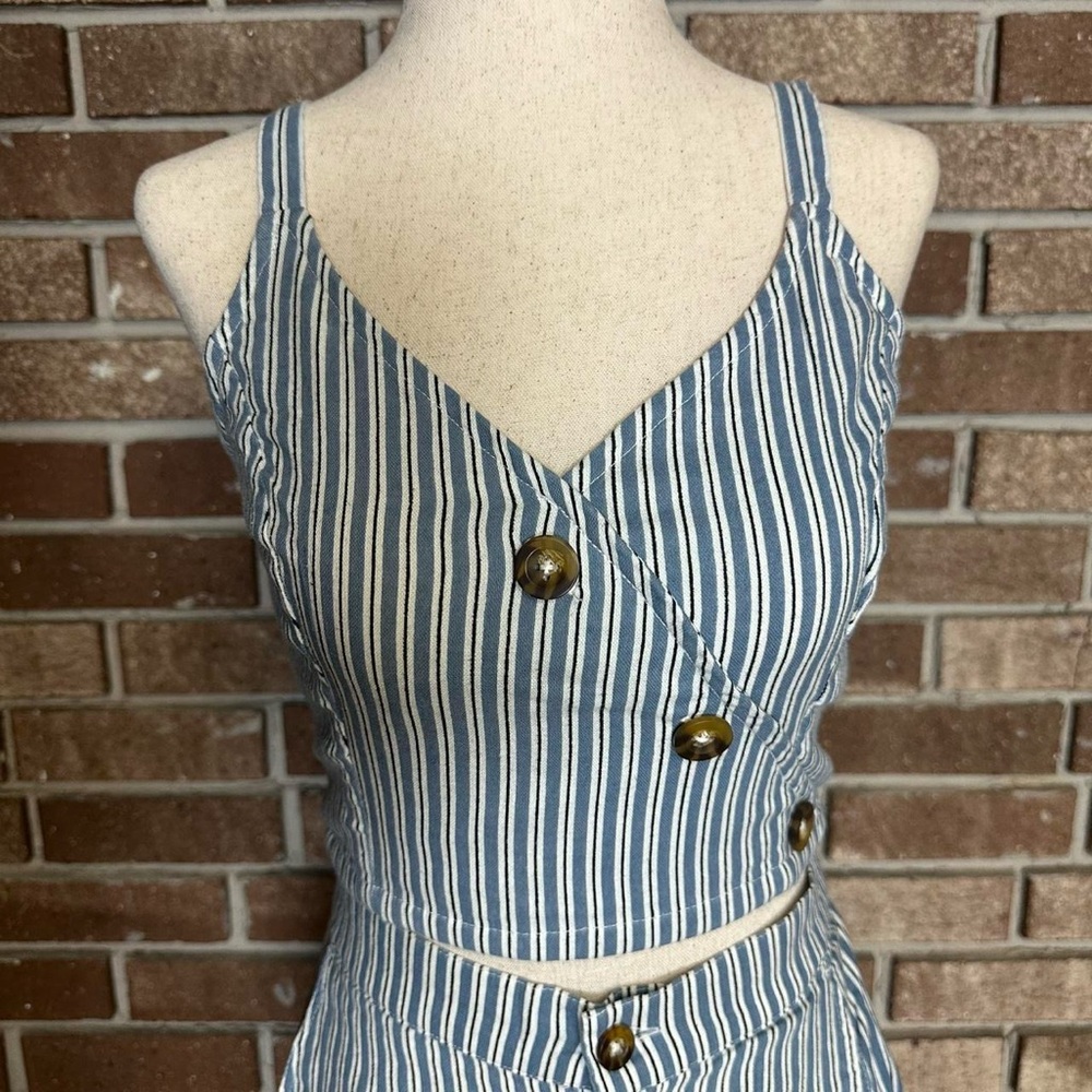 blue & white striped cropped tank w/ button up detail from hollister